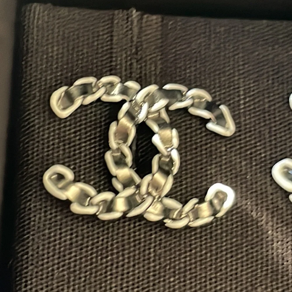 Chanel 22p ruthenium white earrings classic cc logo pierced
